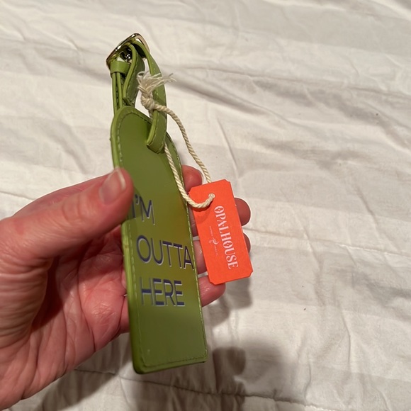 NWT Opal House Inspired Objects “I’m Outta Here” Green Luggage Tag - Picture 3 of 3